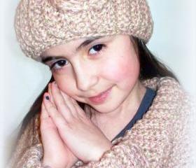 Blush pink little girl sweater and hat set size 4 to 5 years old